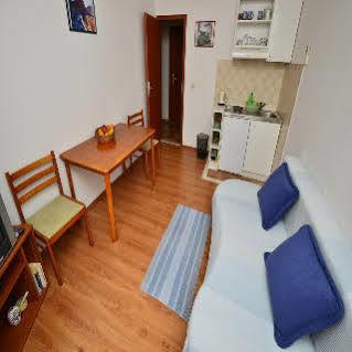 Miljas Apartment *